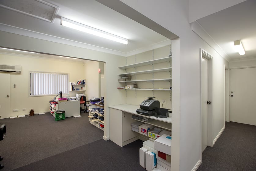 Click to view all images 11 Bourke Street Tamworth NSW 2340 - Image 2