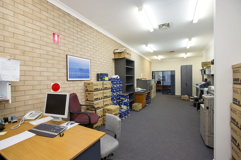 Click to view all images 11 Bourke Street Tamworth NSW 2340 - Image 3