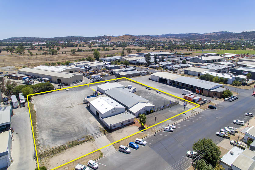 Click to view all images 75 - 79 Plain Street Tamworth NSW 2340 - Image 1