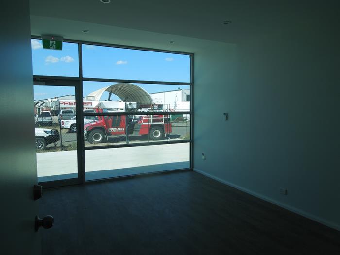Click to view all images Sheds 1, 2, 3 & 4, 4 Villiers Drive Wendouree VIC 3355 - Image 2
