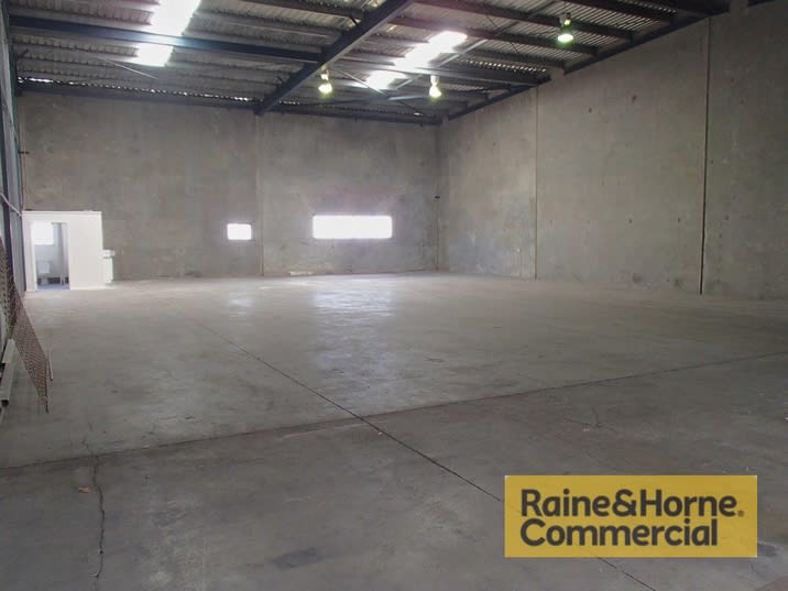Click to view all images 4/25 Michlin Street Moorooka QLD 4105 - Image 2