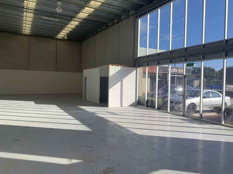 Click to view all images 17A/314 Governor Road Braeside VIC 3195 - Image 3