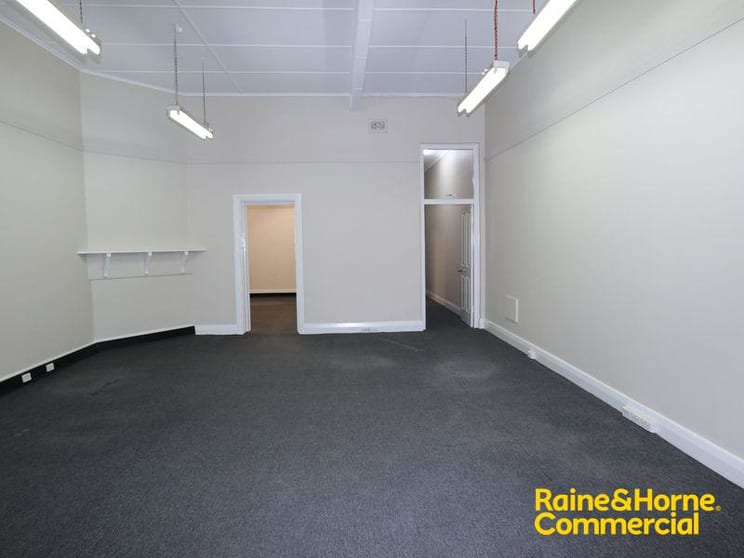 Click to view all images 99 Fitzmaurice Street Wagga Wagga NSW 2650 - Image 2