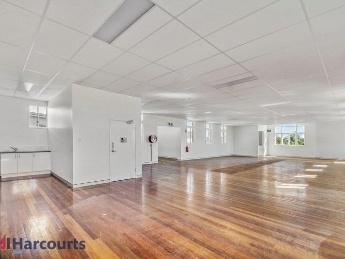 Click to view all images 3/2-4 Horseshoe Bend Gympie QLD 4570 - Image 1