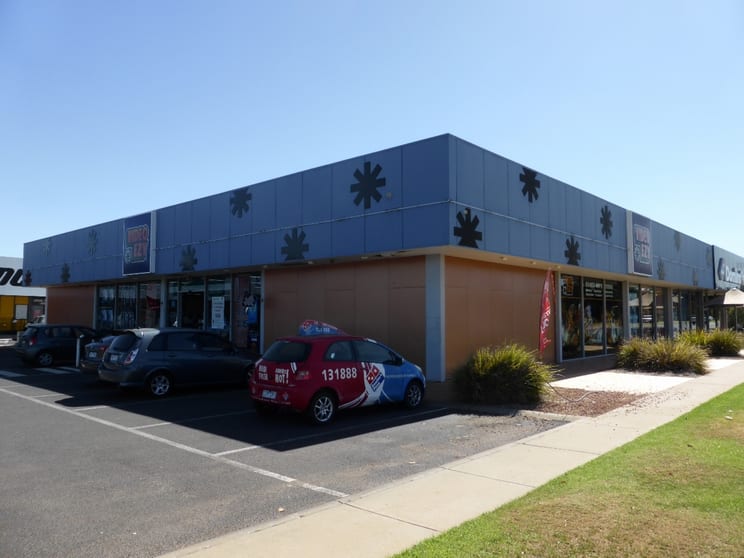 Click to view all images 812 Fifteenth Street Mildura VIC 3500 - Image 2