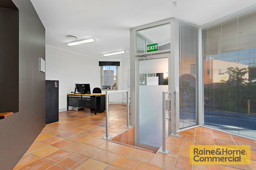 Click to view all images Bowen Street Spring Hill QLD 4000 - Image 2