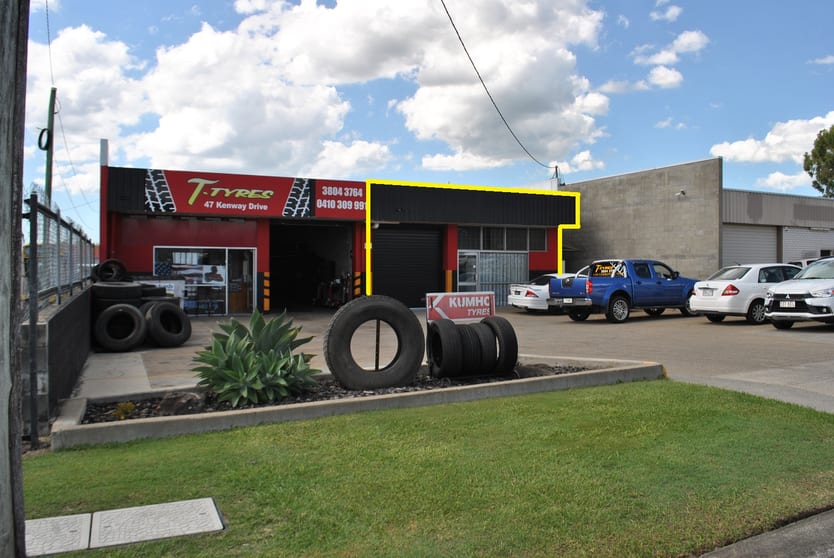 Click to view all images Unit 2/47 Kenway Drive Underwood QLD 4119 - Image 1