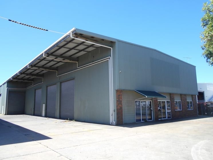 Click to view all images 40 Enterprise Street Paget QLD 4740 - Image 2