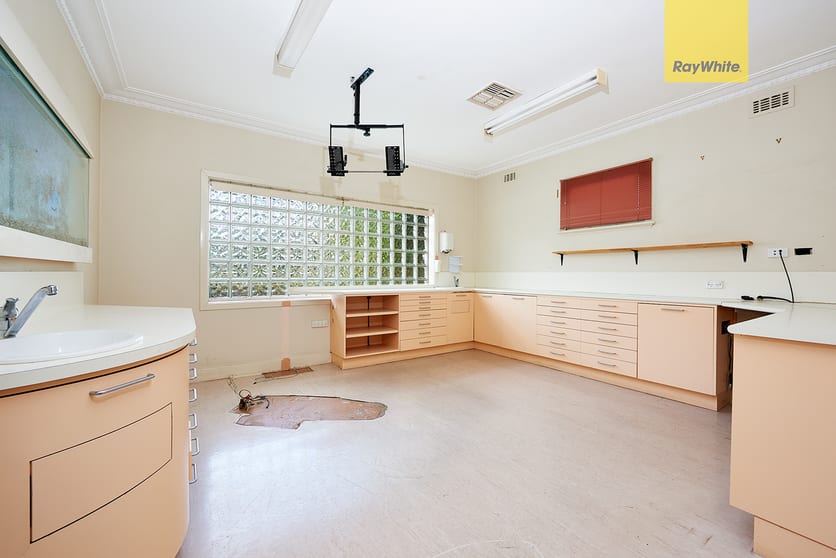 Click to view all images 105 Warrandyte Road Ringwood North VIC 3134 - Image 3