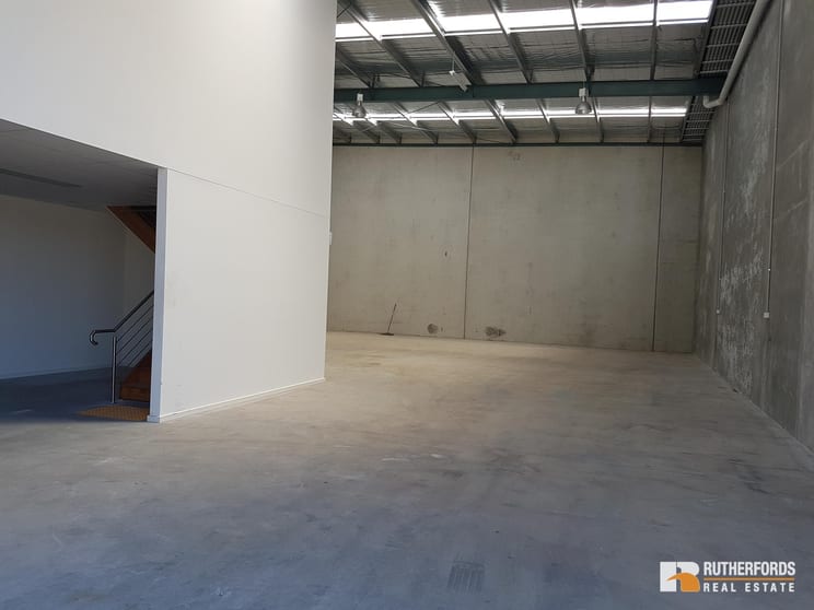 Click to view all images 18 West Court Coolaroo VIC 3048 - Image 3