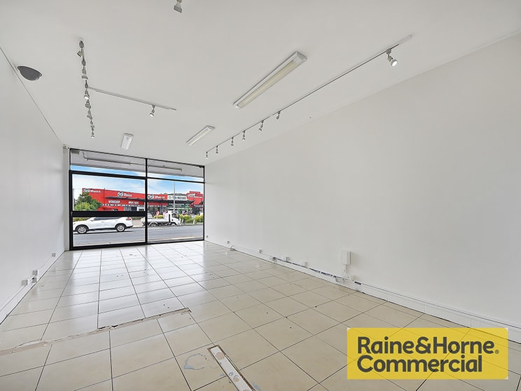 Click to view all images 2/464 South Pine Road Everton Park QLD 4053 - Image 2