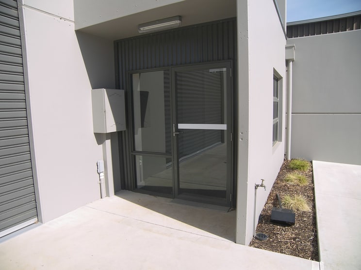 Click to view all images 16 Piper Road East Bendigo VIC 3550 - Image 3