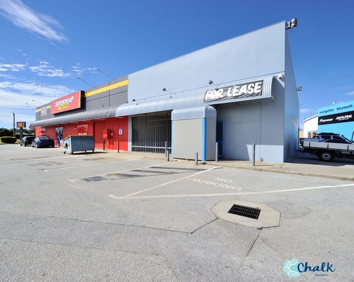 Click to view all images 2/4-6 Commodore Dr Rockingham WA 6168 - Image 2