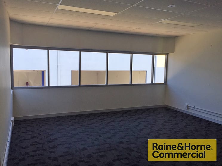Click to view all images 3/59 Flinders Parade North Lakes QLD 4509 - Image 2
