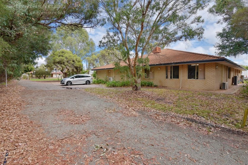 Click to view all images 862 North Lake Road Cockburn Central WA 6164 - Image 1
