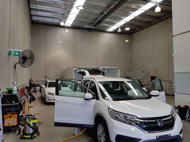 Click to view all images Unit 5/5 - 11-12 Phillip Court Port Melbourne VIC 3207 - Image 3