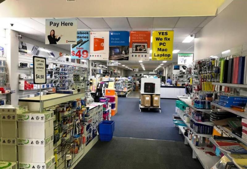 Click to view all images 428 Old Geelong Road Hoppers Crossing VIC 3029 - Image 2