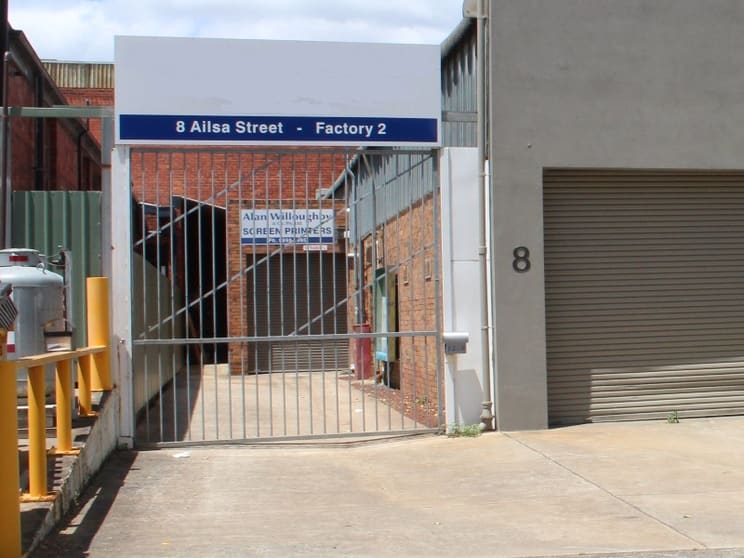 Click to view all images 2/8 Ailsa Street Box Hill South VIC 3128 - Image 2
