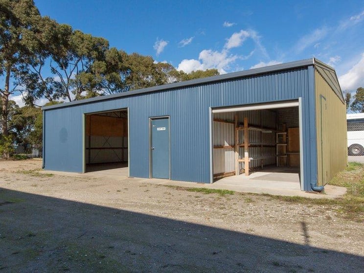 Click to view all images 2132 Frankston-Flinders Road Hastings VIC 3915 - Image 2
