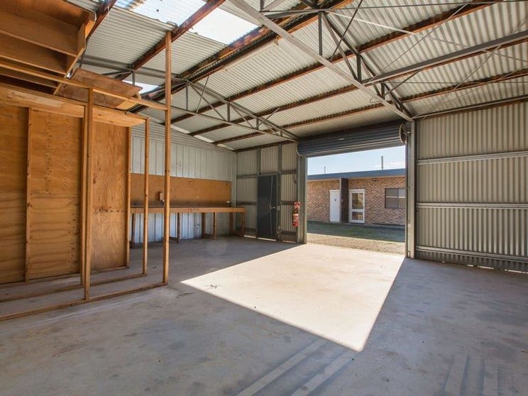 Click to view all images 2132 Frankston-Flinders Road Hastings VIC 3915 - Image 3