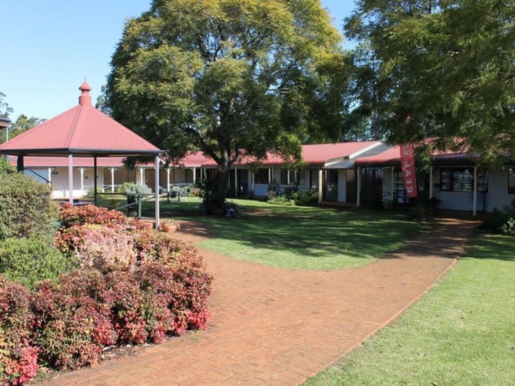 Click to view all images Shop 3/10498 New England Highway Highfields QLD 4352 - Image 2