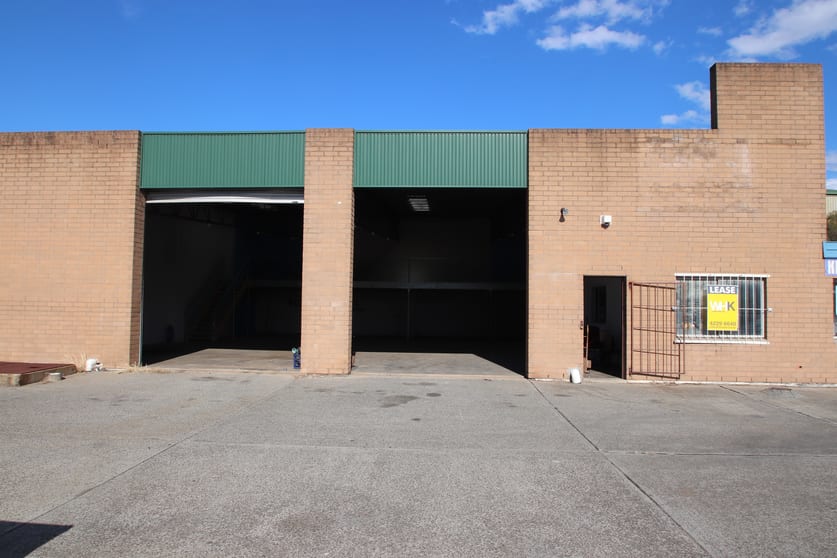 Click to view all images 1/207 Shellharbour Road Port Kembla NSW 2505 - Image 1