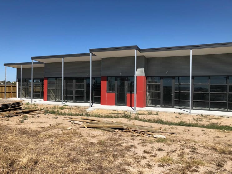 Click to view all images Lots 8-10 Park Lane Traralgon VIC 3844 - Image 1