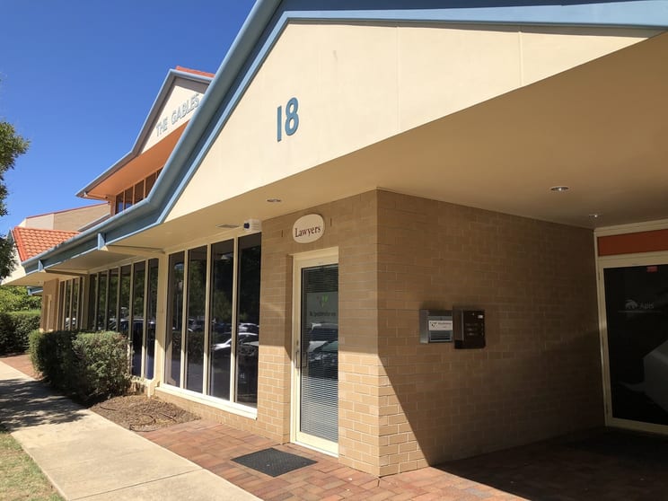 Click to view all images Unit 2B/18 Bentham Street Yarralumla ACT 2600 - Image 1