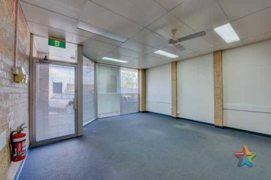 2/84 Denison Street Tamworth NSW 2340 - Image 3