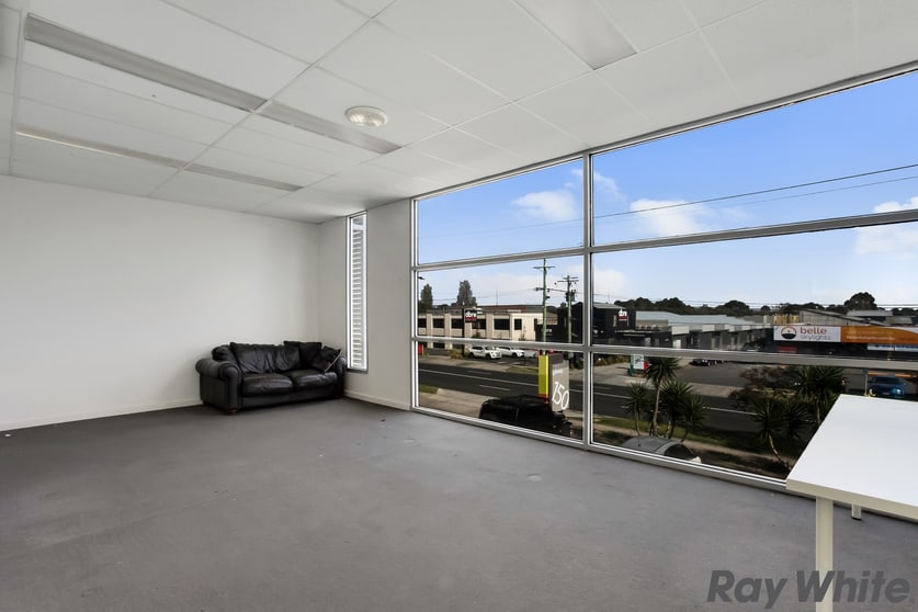 Click to view all images 3/150 Chesterville Road Moorabbin VIC 3189 - Image 3
