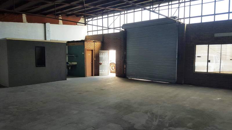 Click to view all images 3/103 Harris Street Welshpool WA 6106 - Image 2