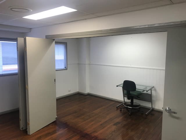 Click to view all images 50A Annerley Road Woolloongabba QLD 4102 - Image 2
