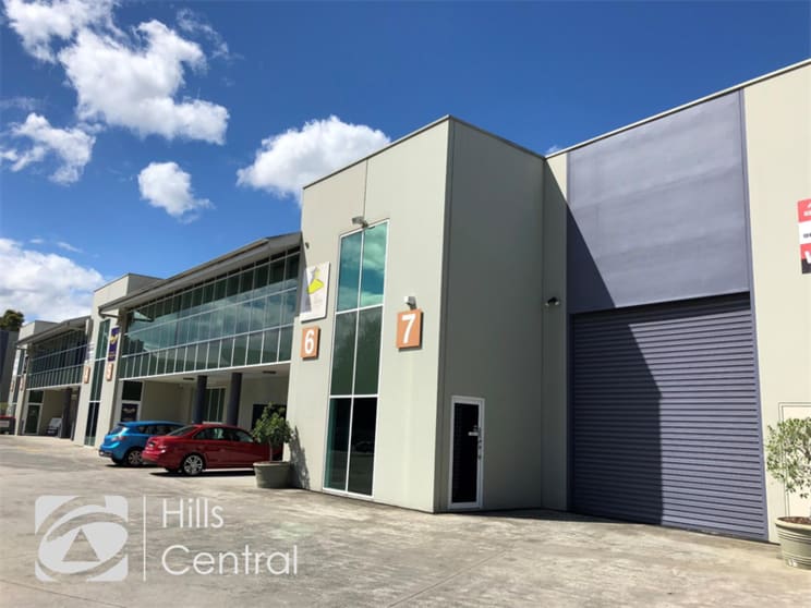 Click to view all images 7/3 Salisbury Road Castle Hill NSW 2154 - Image 1