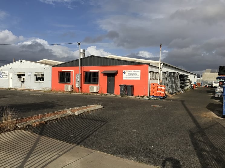 Click to view all images Unit 2, 4 Gary Road Maddington WA 6109 - Image 1