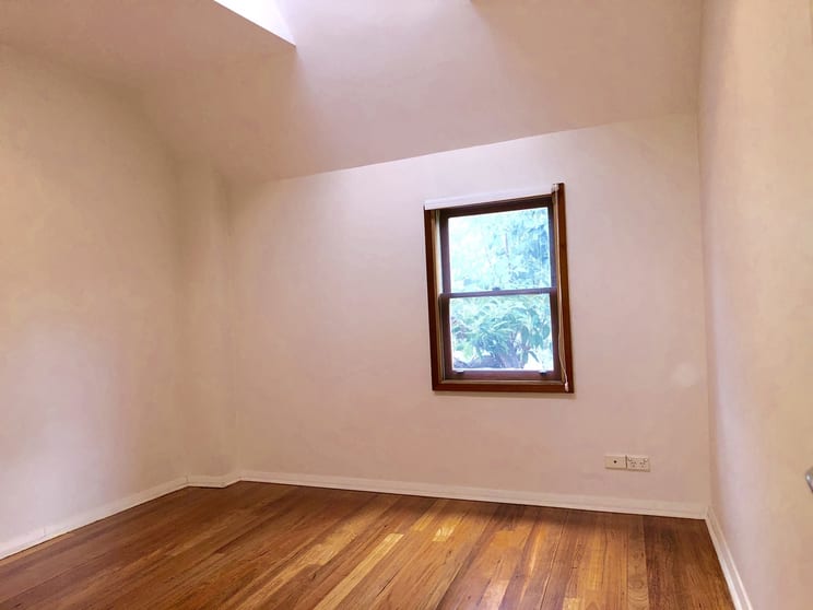 Click to view all images 2/2 Farnell Street Surry Hills NSW 2010 - Image 3