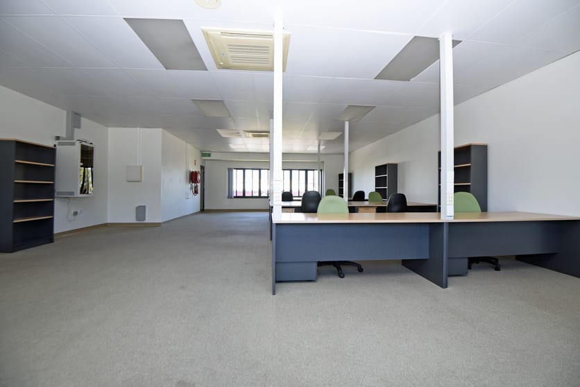 Click to view all images 31/16 Charlton Court Woolner NT 0820 - Image 2