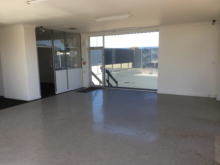 384 North East Road Windsor Gardens SA 5087 - Image 3