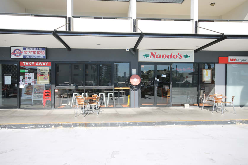 Click to view all images 2/154-162 Cavendish Road Coorparoo QLD 4151 - Image 2