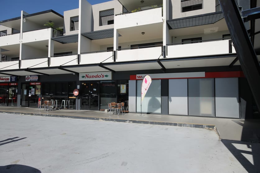 Click to view all images 2/154-162 Cavendish Road Coorparoo QLD 4151 - Image 3