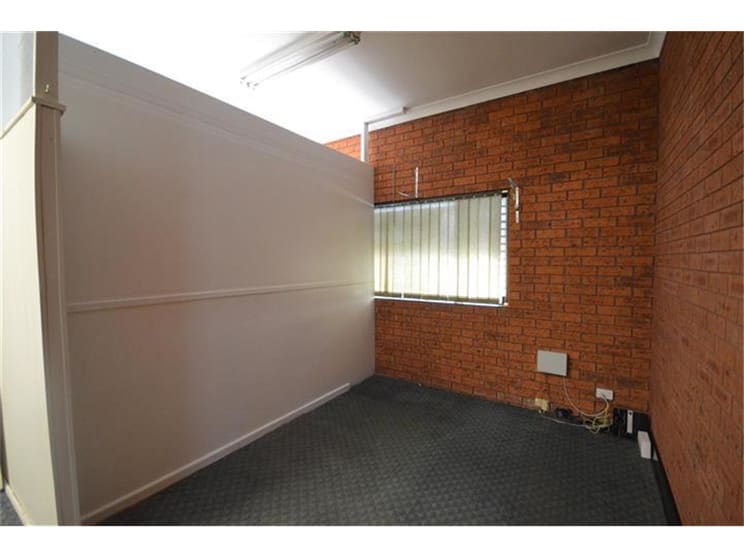 Click to view all images Unit 2/2 Rawson Street Mayfield NSW 2304 - Image 3