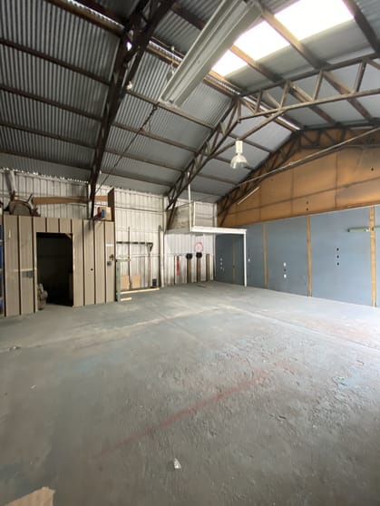 Click to view all images 2/212 Shellharbour Road Port Kembla NSW 2505 - Image 3