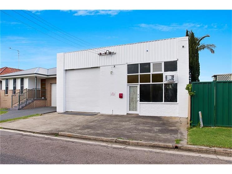 Click to view all images 1 Edwin Street Maryville NSW 2293 - Image 1