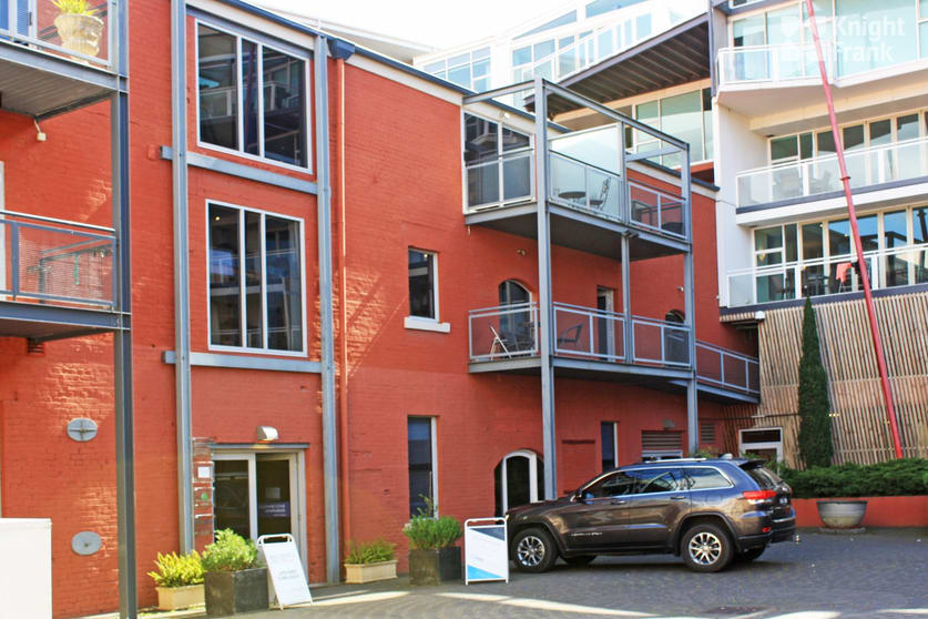 Click to view all images Unit 4/19a Hunter Street Hobart TAS 7000 - Image 1