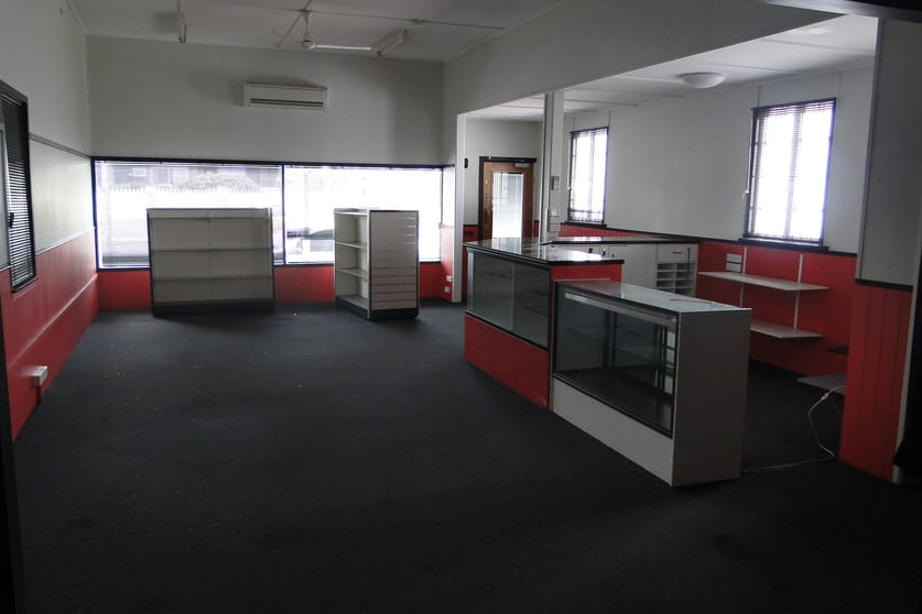 Click to view all images 140 AUCKLAND STREET Gladstone Central QLD 4680 - Image 3