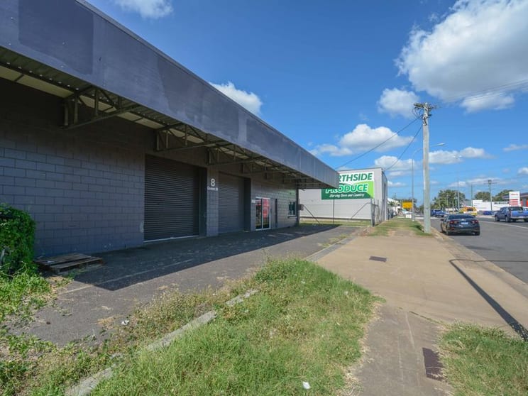 Click to view all images 8 Queen Street Bundaberg North QLD 4670 - Image 2