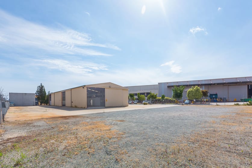 Click to view all images 7 Draper Place Kewdale WA 6105 - Image 3