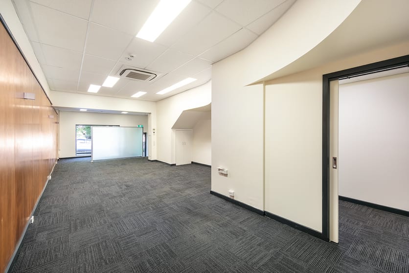 Click to view all images 80 Jolimont Street East Melbourne VIC 3002 - Image 3