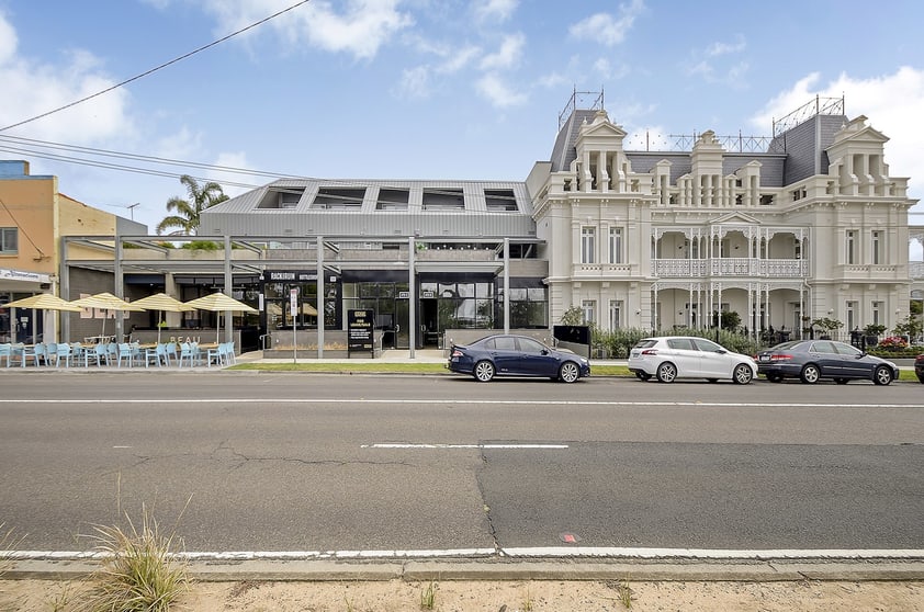 Click to view all images 472 Beach Road Beaumaris VIC 3193 - Image 2