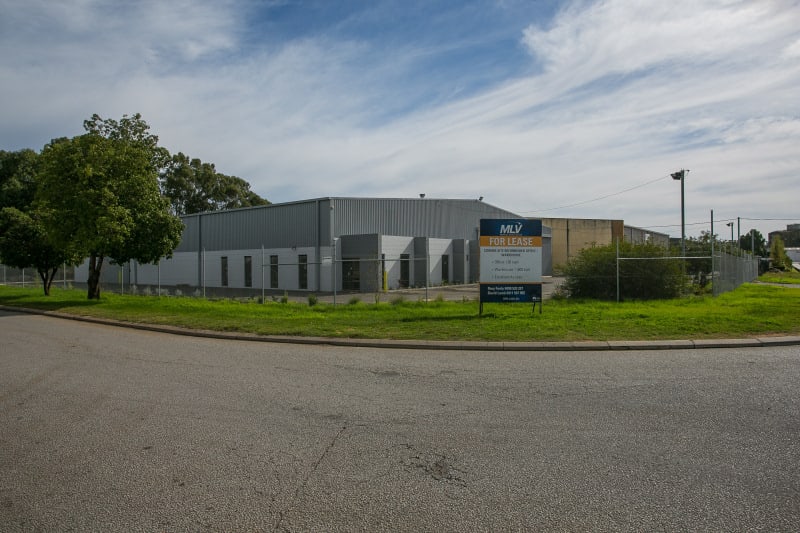 Click to view all images 40 Felspar Street Welshpool WA 6106 - Image 2