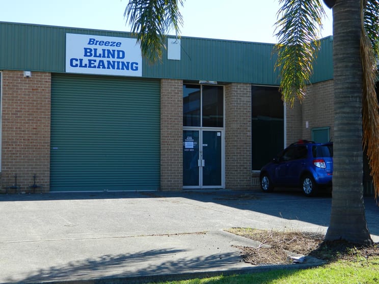 Click to view all images 2/154 Industrial Road Oak Flats NSW 2529 - Image 1